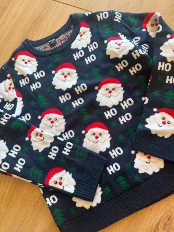 Pull en laine de Noël kiabi 10ans