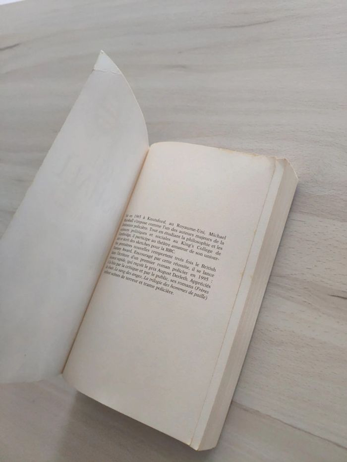 Livre poche thriller les vents mauvais Marshall - photo numéro 7