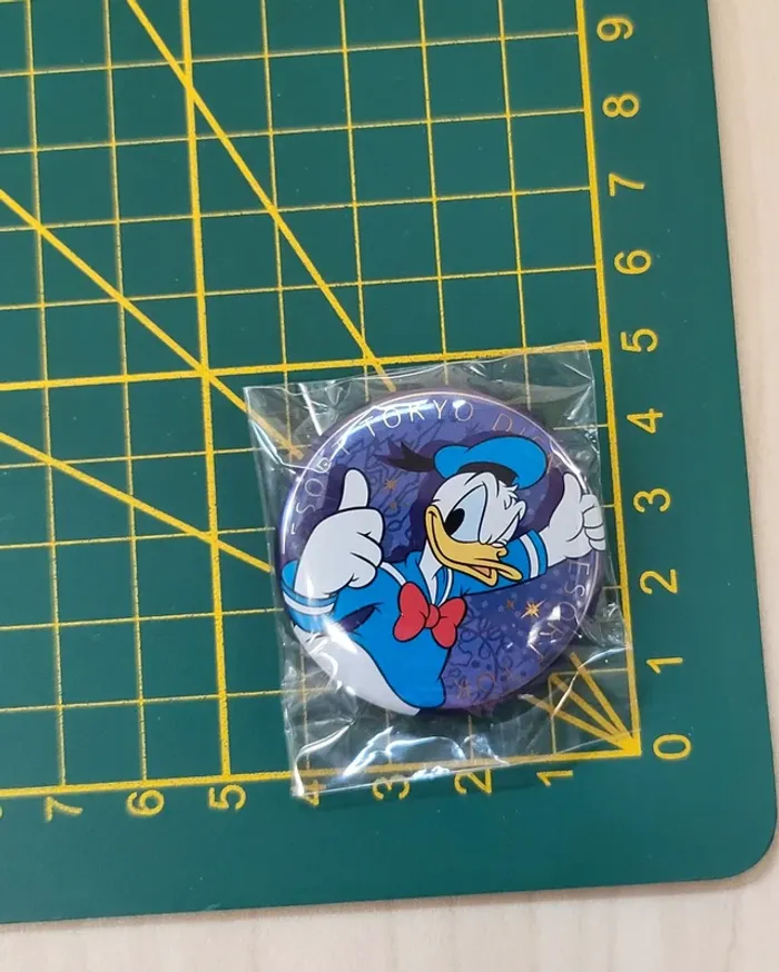 Badge Disney Donald - photo numéro 3