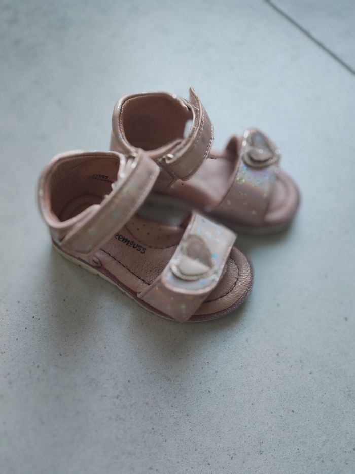 Sandales rose taille 19 frimousse
