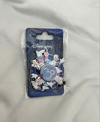 Pin’s Officiel Disneyland Paris 30 ans