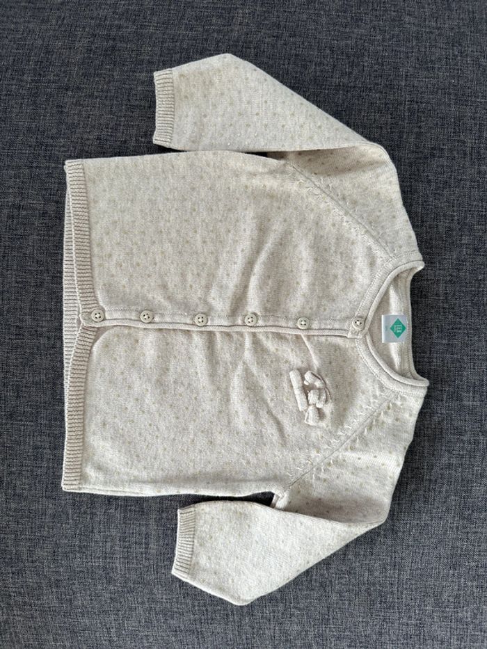 Lot gilets 9 mois - photo numéro 4