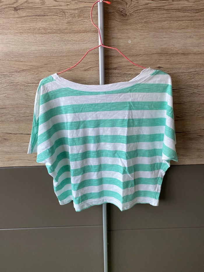 T-shirt court taille S - photo numéro 2