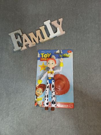 🧸Jouer pour enfants figurine Jessie de toy story dès 3 ans neuf 
