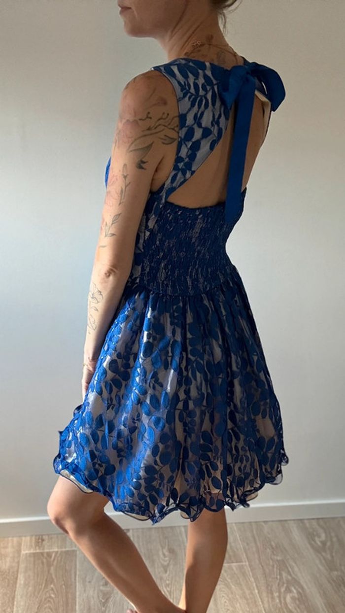 Robe de cocktail Chi Chi London bleu roi Taille 38 - photo numéro 2
