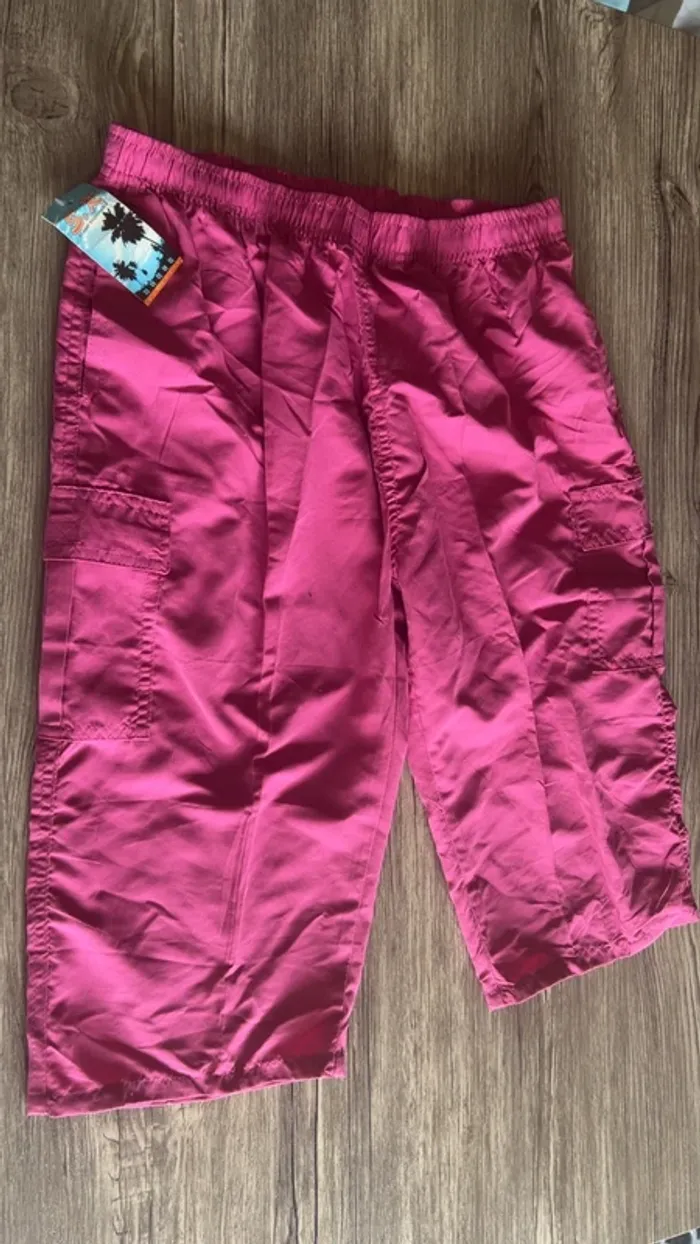 Pantacourt neuf femme / homme L