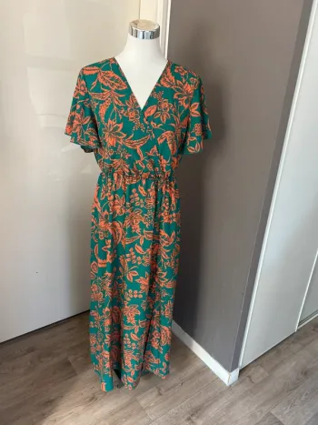 Boutique indépendante, robe, longue imprimée, florale, vert et orange. Femme, taille L/40.