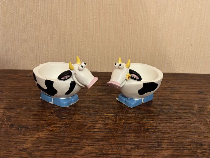 Lot de 2 coquetiers neufs  en forme de « Vache »