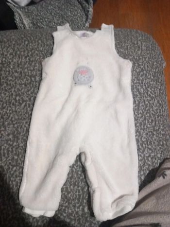 Pyjama taille 74cm 3 suisses