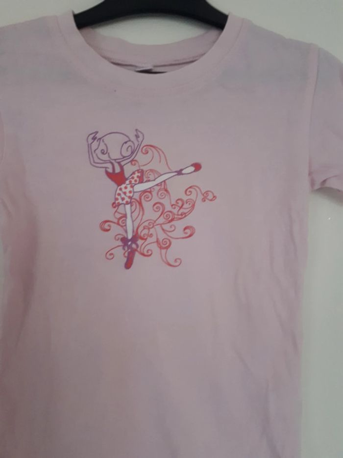 Tshirt 4/5 ans - photo numéro 2