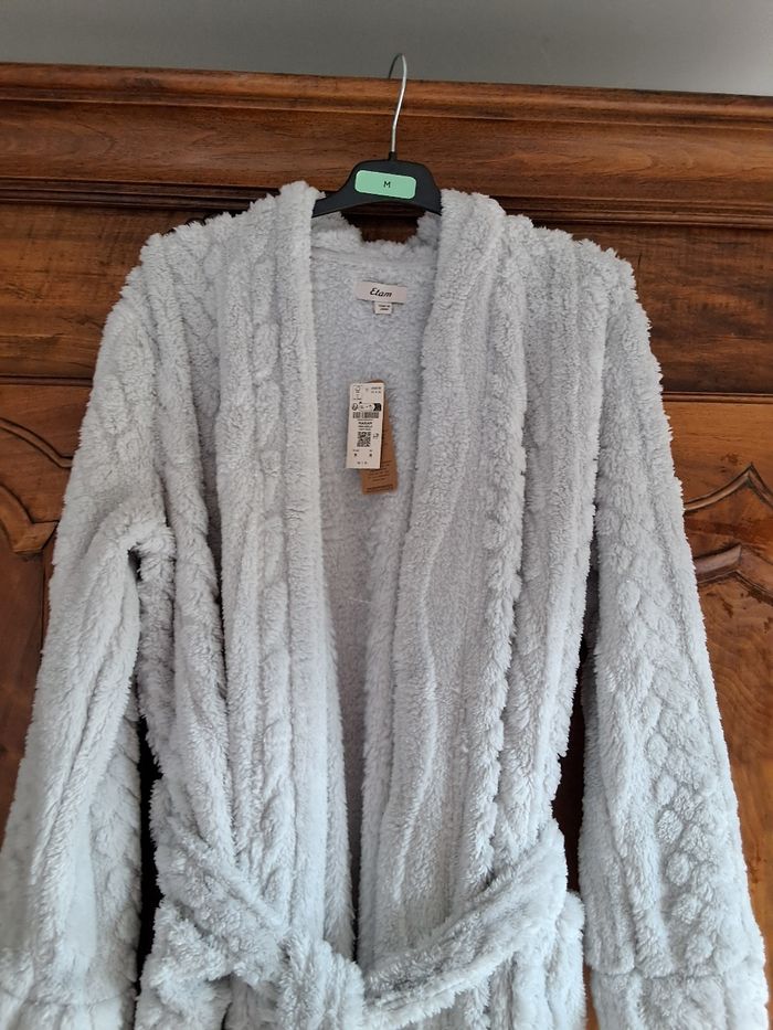 Peignoir taille M Etam neuf