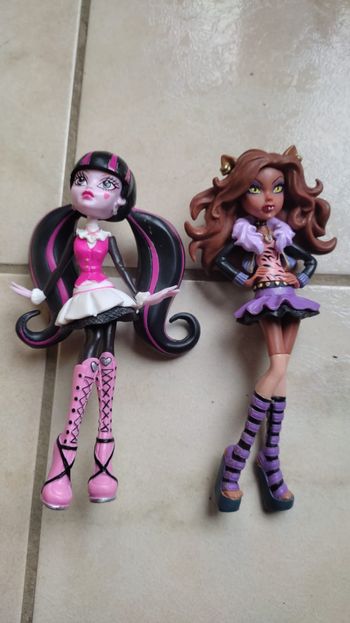 Lot figurines Monster high draculaura et Clawdeen Wolf