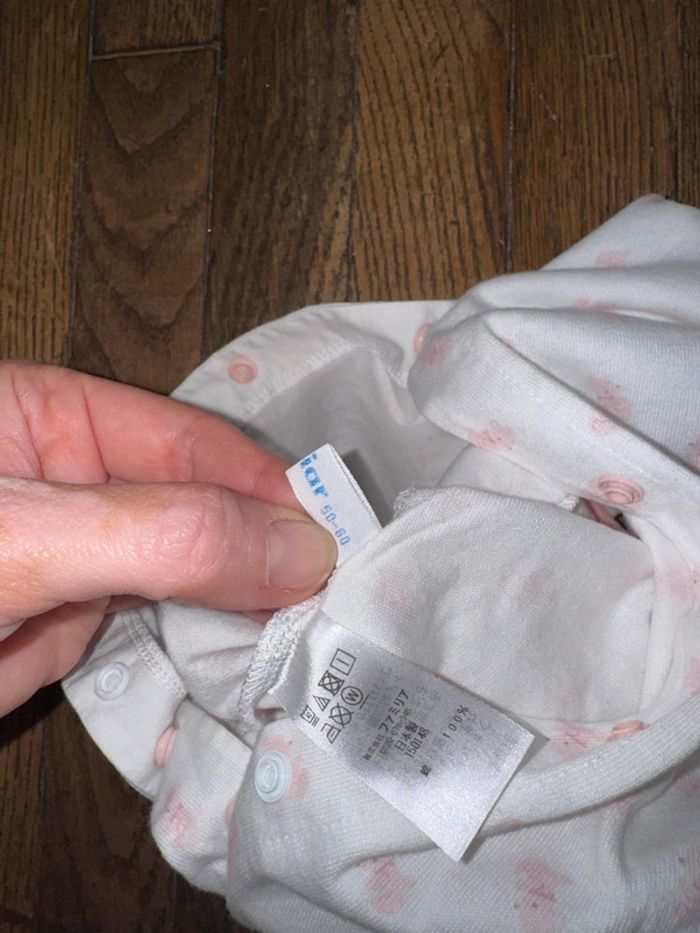 Barboteuse familiar Taille 60 cm Acheté 95 euros sur le site Farfetch - photo numéro 5