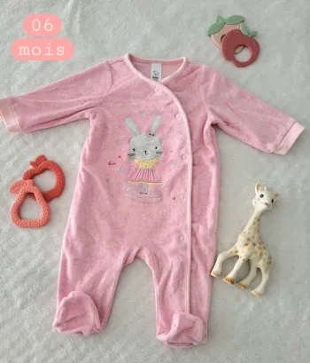Pyjama C&A rose velour 06mois