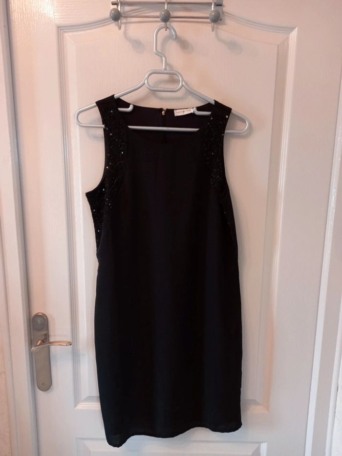 Robe noir