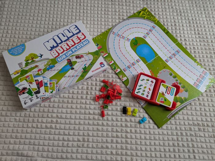 Jeu de Société MILLE BORNES SUR UN PLATEAU