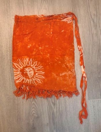 Paréo par dessus maillot de bain jupe paréo style rétro vintage plage