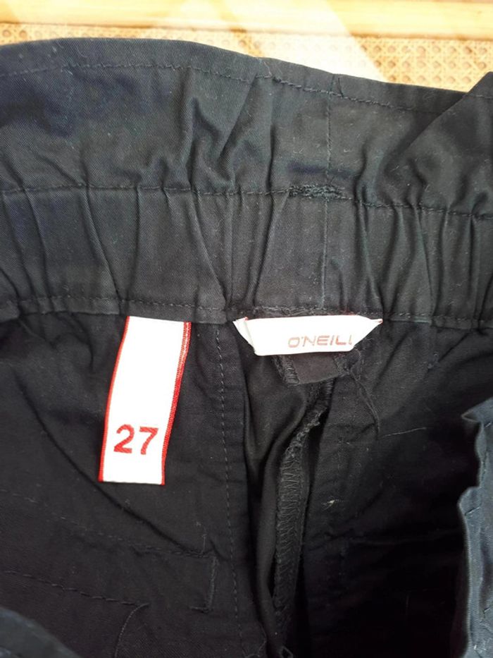 12 € Short noir O'neill - photo numéro 3