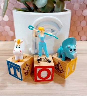 🎁 Lot 3 Figurines Toy Story – Neuf & Emballé – Bo Peep, Trixie & Bouton d’Or (Buttercup)
