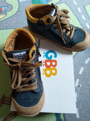 Chaussures montantes de chez GBB pointure 27
