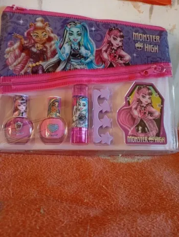Trousse maquillage Monster High garnie neuf dès 3 ans