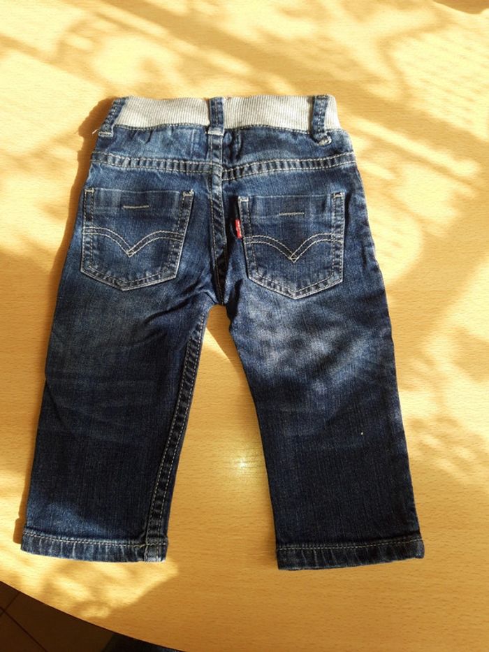 Jean's levis - photo numéro 3