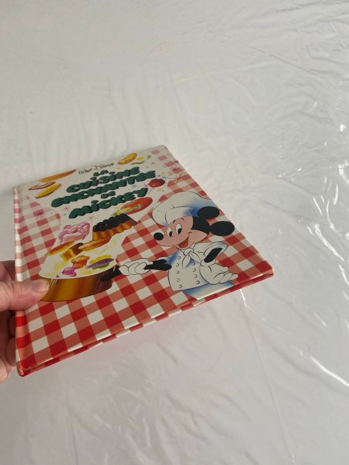 Livre de Recettes Disney Vintage – “La Cuisine Enchantée de Mickey” - photo numéro 5