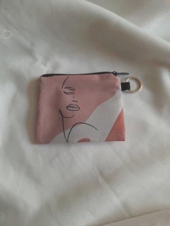 Porte Monnaie avec visage et porte clef neuf