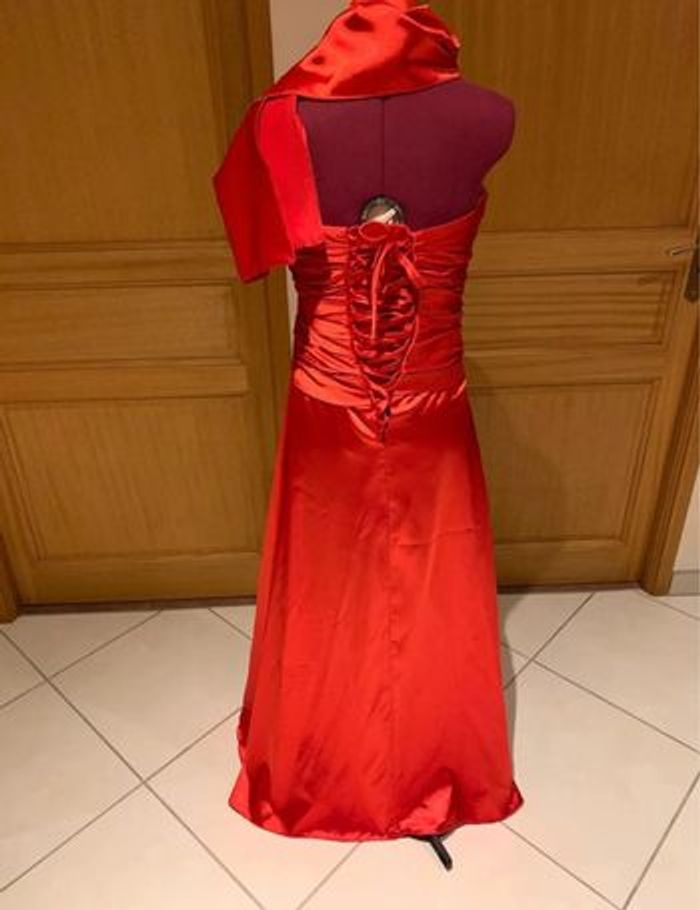 Robe cocktail taille 38 rouge avec étole - photo numéro 4