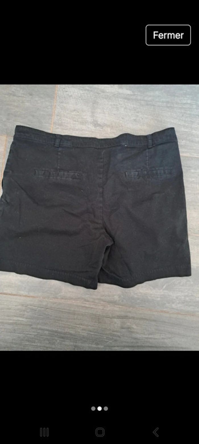 Short Kiabi 40 - photo numéro 2