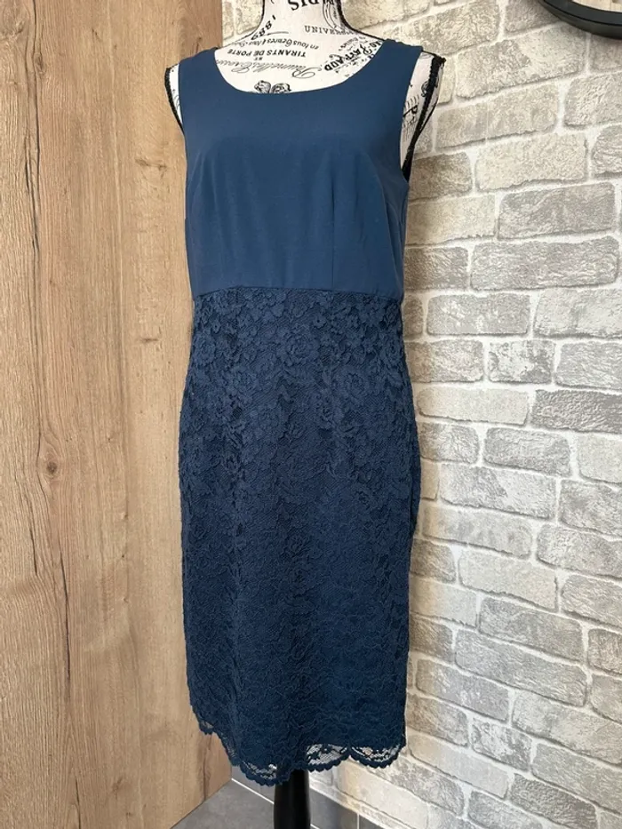 Robe chic bleu marine taille 38 - photo numéro 2