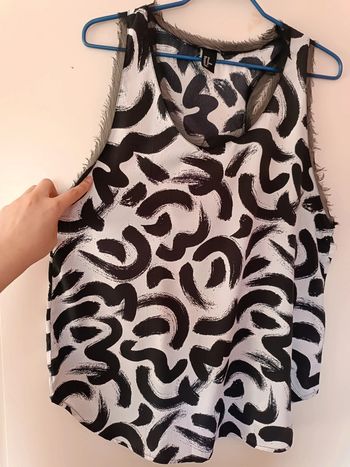 Top léger et fluide pour l'été - taille 40 - neuf sans étiquettes