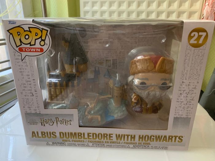 funko pop "town" 27 albus dumbledore avec poudlard / albus dumbledore with hogwarts
