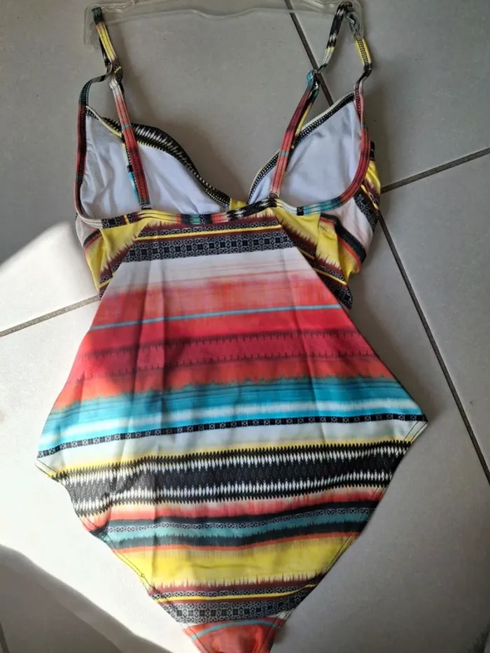 Maillot de bain une pièce femme S Neuf - photo numéro 3