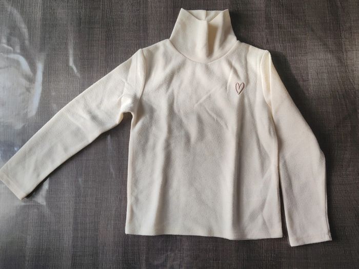 Vertbaudet

T-shirt col roulé maille fantaisie fille