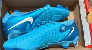 Chaussure foot nike phantom