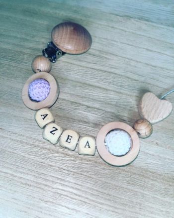 Attache tétine personnalisé