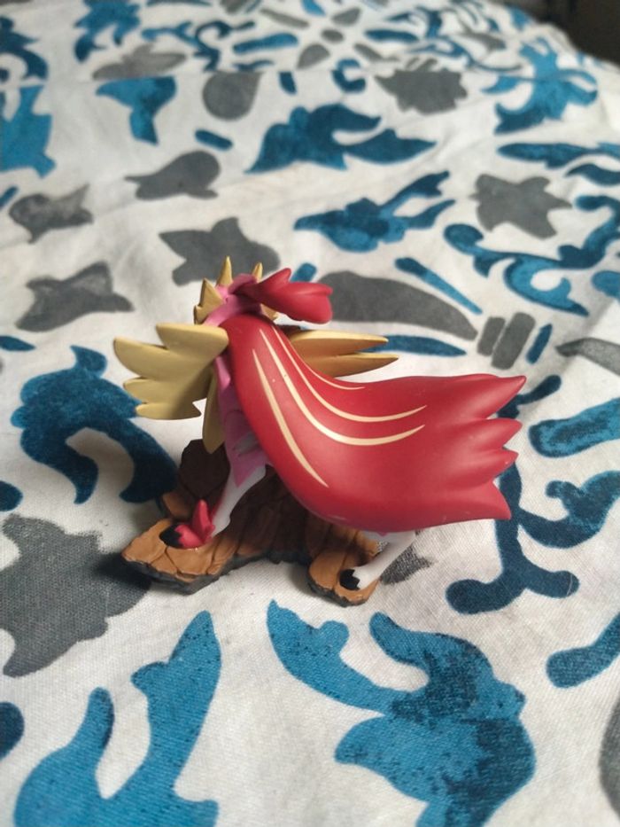 Figurine Pokémon Zamazenta shiny 2023 (neuve) - photo numéro 3