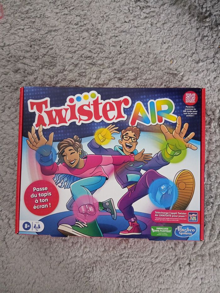 Hasbro Gaming Twister Air