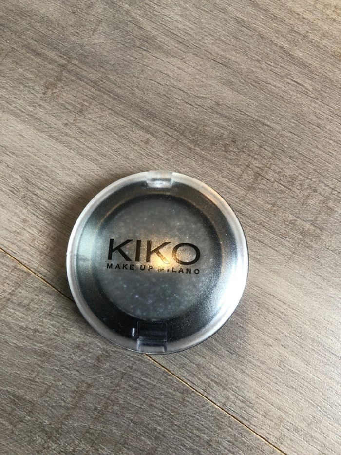 Ombre à paupières kiko solo gris pailleté