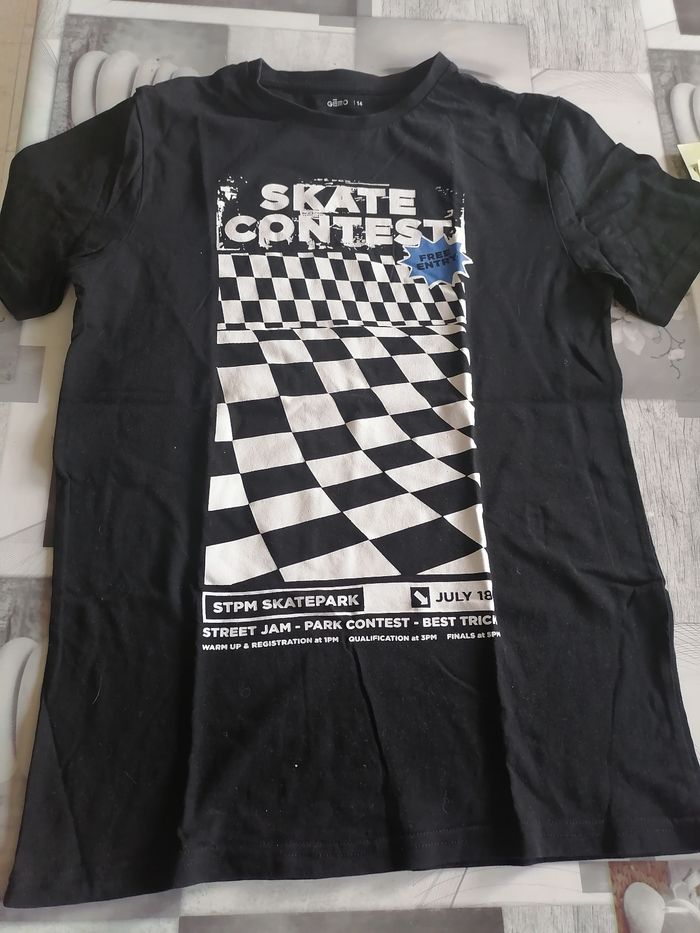 Tee shirt