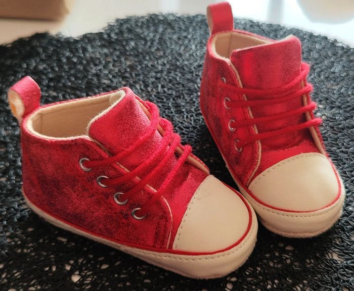 Baskets rouge bébé fille