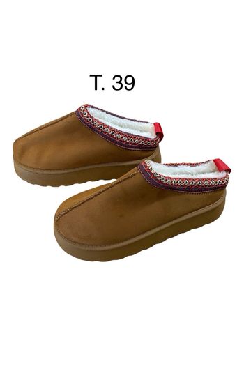 NEUF Amazon Pantoufles mini-bottes en daim Taille 39