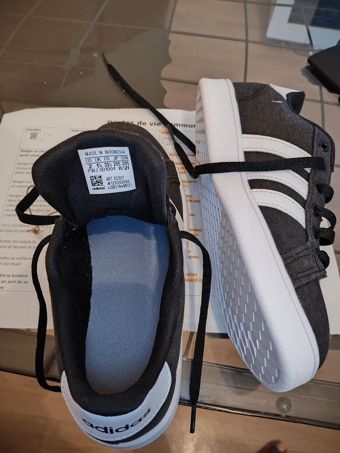 Basket adidas - photo numéro 3