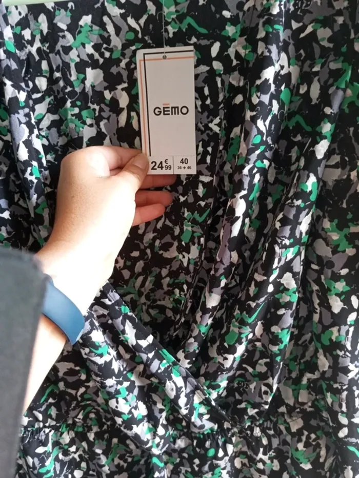 Blouse Gémo neuve - photo numéro 2
