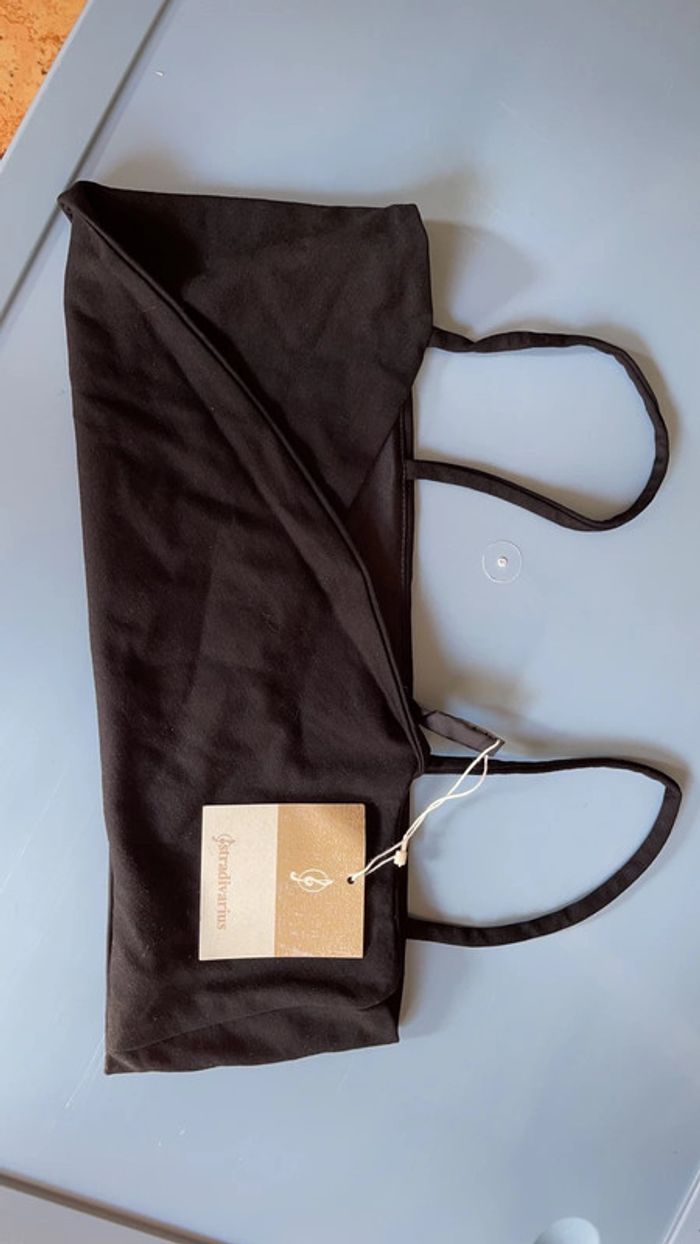 Joli top stradivarius taille L neuf avec étiquette - photo numéro 2