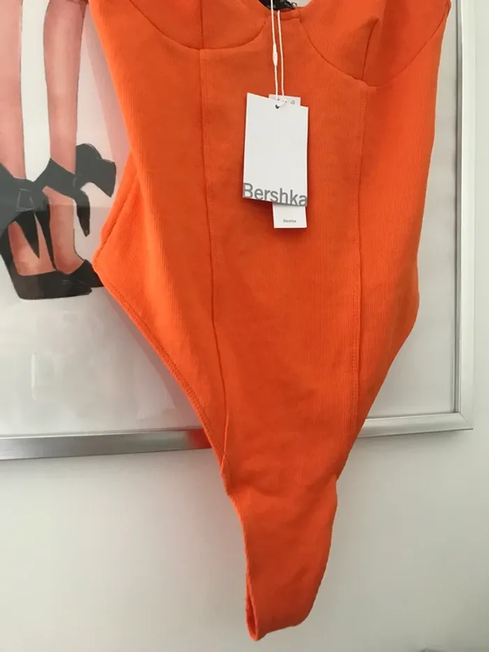 Body côtelé échancré Neuf Bershka M - photo numéro 2