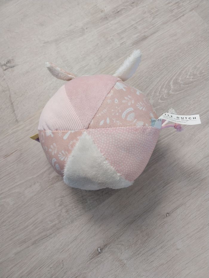Peluche boule lapin avec clochette interne - photo numéro 6