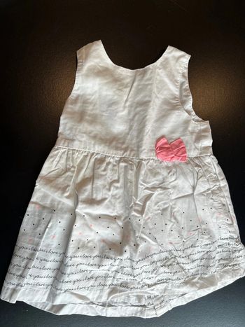 Robe blanche à motif