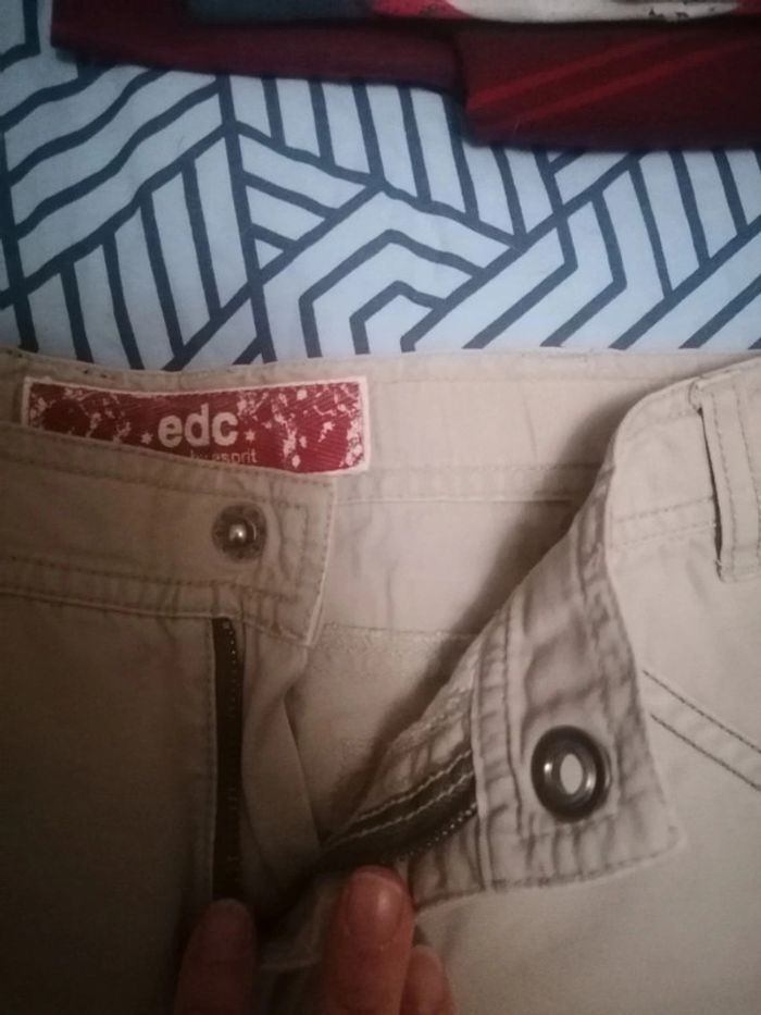 Short beige edc 10ans - photo numéro 5